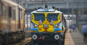Indian Railways WAP-7 Mukhi locomotive