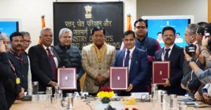 Union ministers and officials at the signing of the Bharat Container Shipping Line MoU