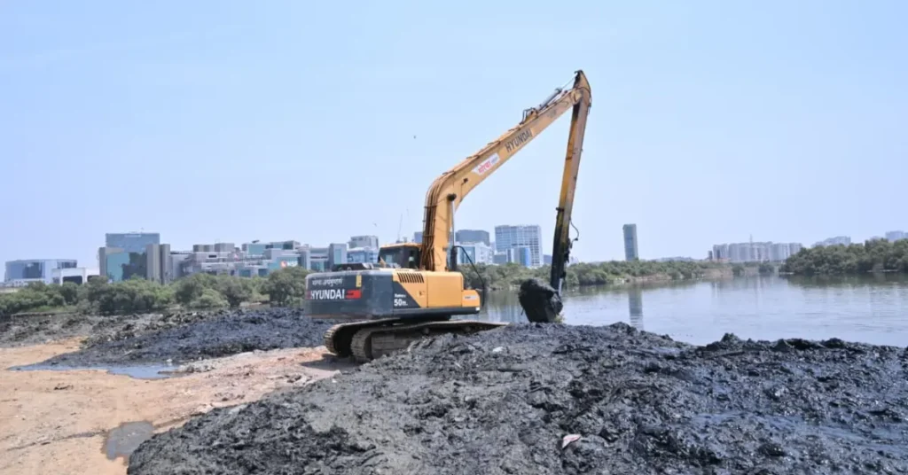 BMC drain cleaning and desilting work in Mumbai stormwater drains