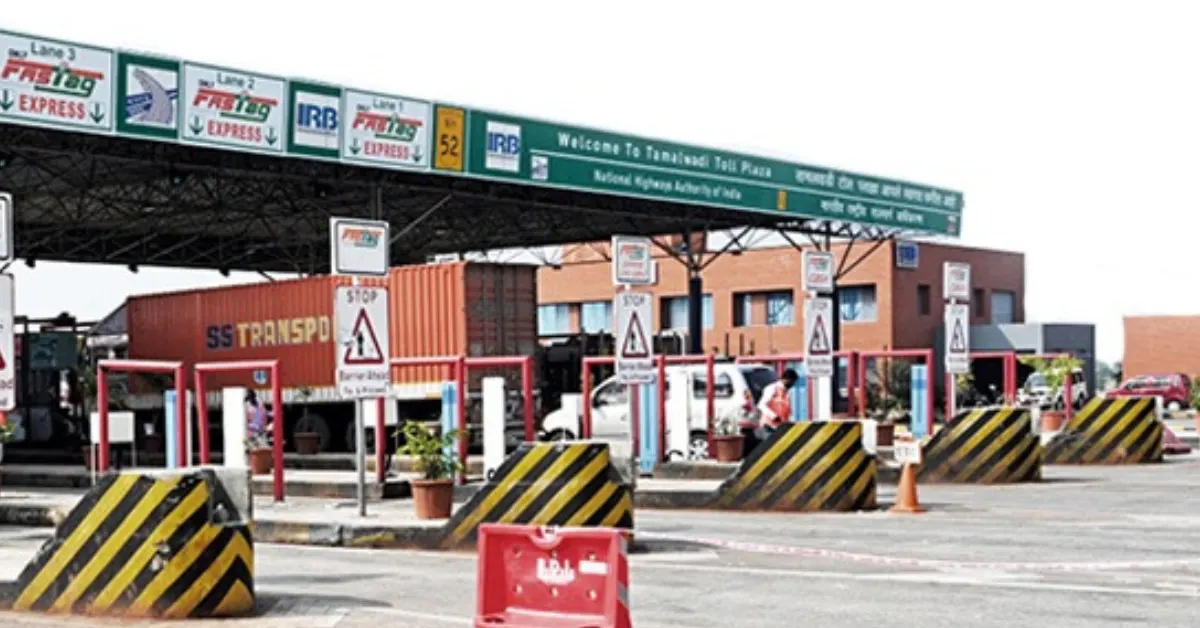 Digital-only toll collection FASTag UPI toll plaza vehicles