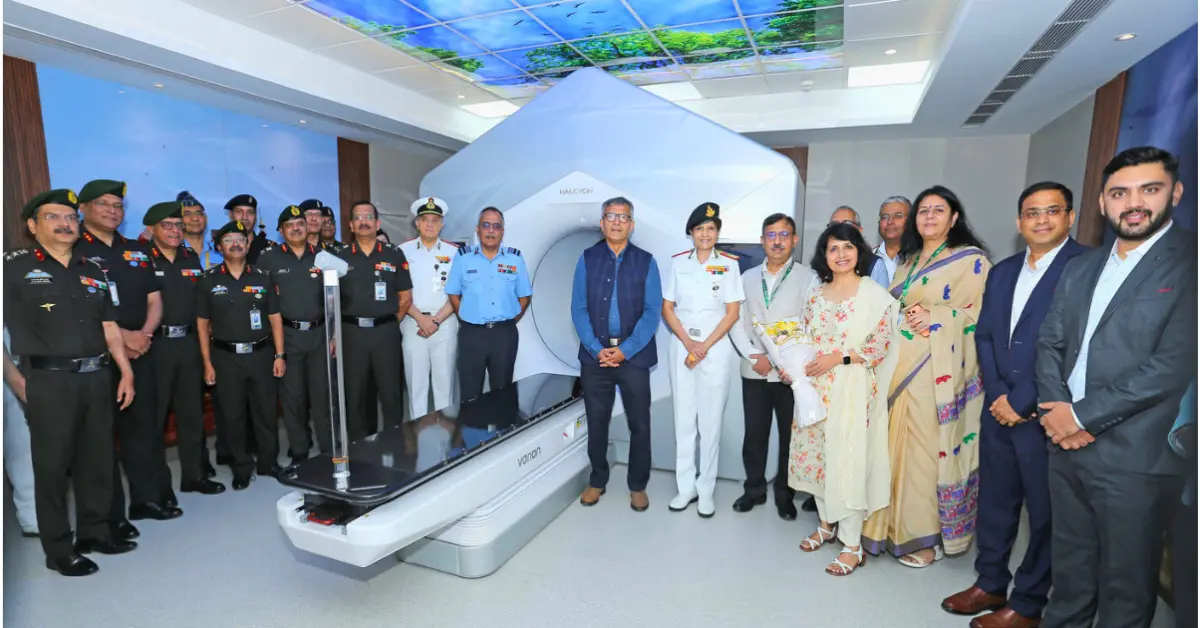 Armed Forces Medical Services officials during commissioning of the new radiotherapy system at Army Hospital (R&R), Delhi