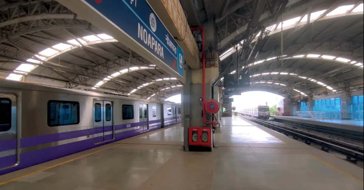Noapara station platforms on Kolkata Metro