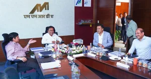 Maharashtra Chief Secretary Rajesh Aggarwal reviews MMRDA metro and infrastructure projects at headquarters