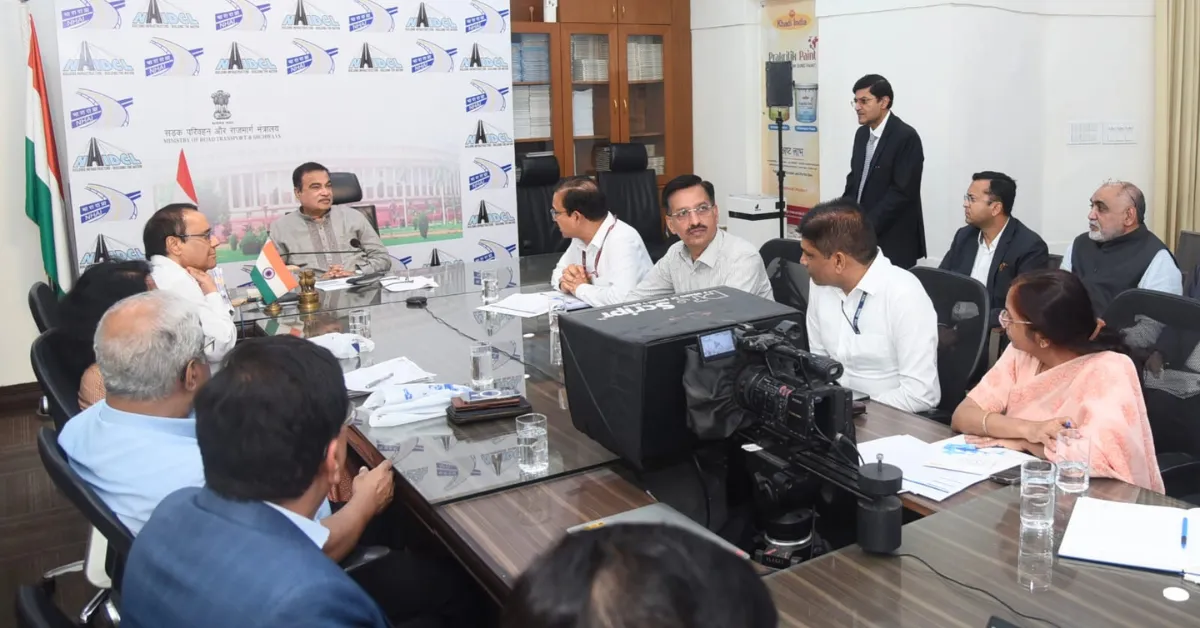 Union Minister Nitin Gadkari reviewing NHLML logistics infrastructure projects in New Delhi